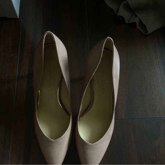 Jessica Simpson Tan Pumps - Picture 1 of 4